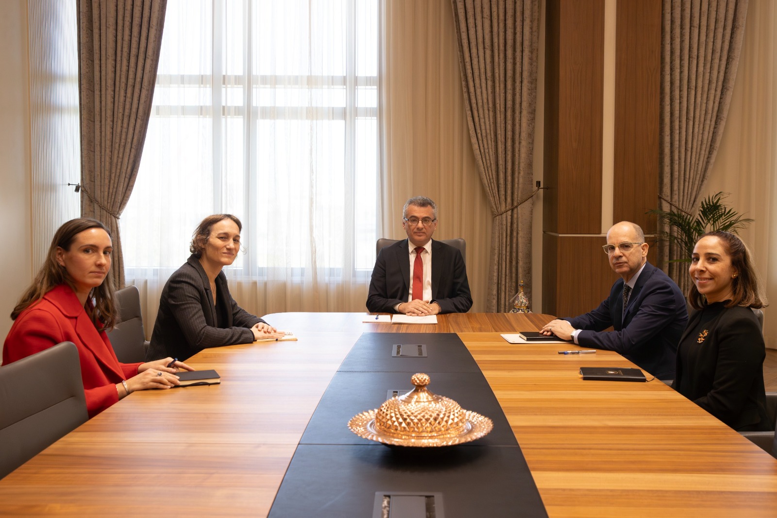 Erhürman, Fransa’nın Lefkoşa Büyükelçisi Kolacko ile görüştü