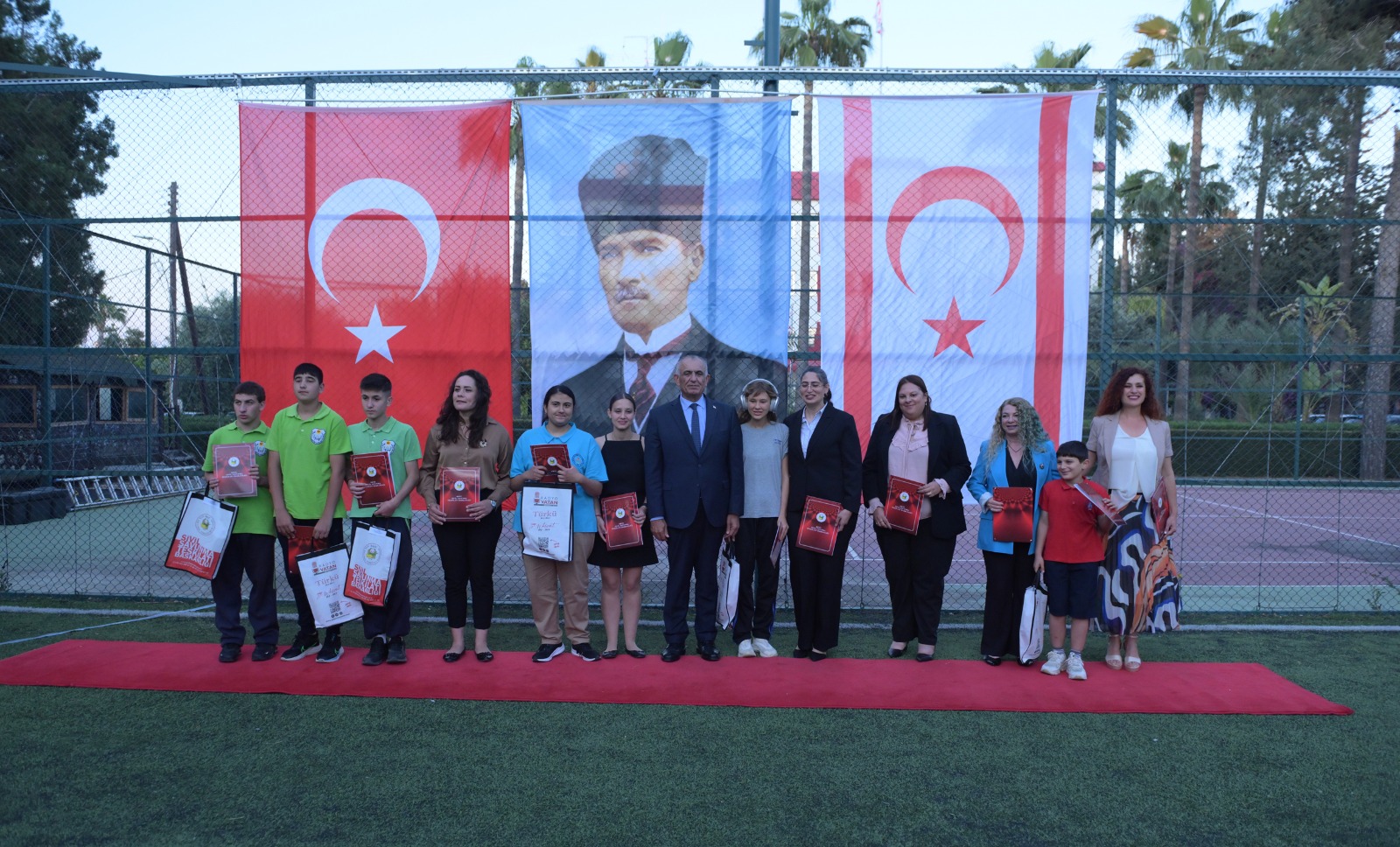 Sivil Savunma, başarı gösteren öğrencilere ödüllerini dağıttı