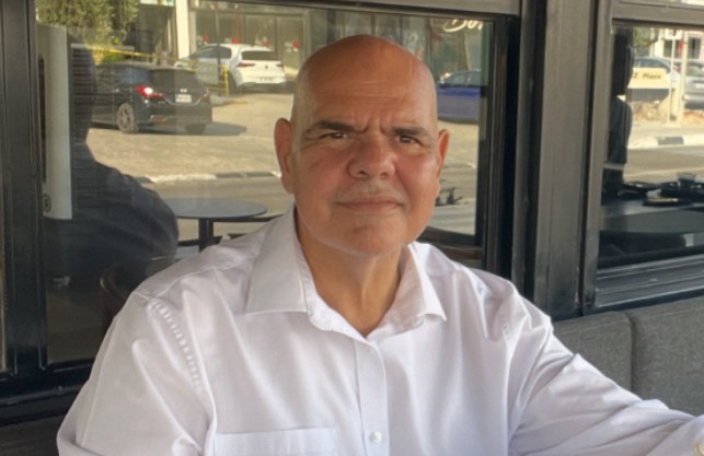 Özkunt: Kıb-tek, Koop Süt, Binboğa, Zirai Levazım, TÜK halkındır