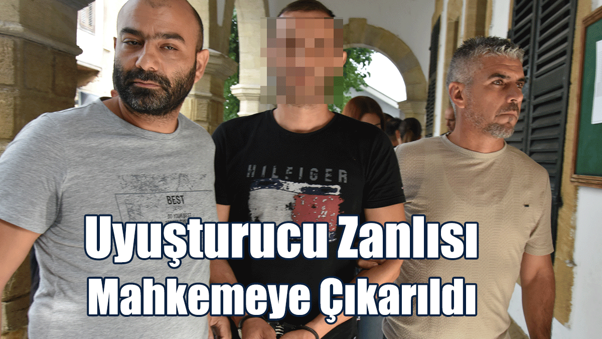 Kapıların Kilitli Olması Nedeniyle Yolcu Kapısı Kırıldı, Araçta Arama Yapıldı