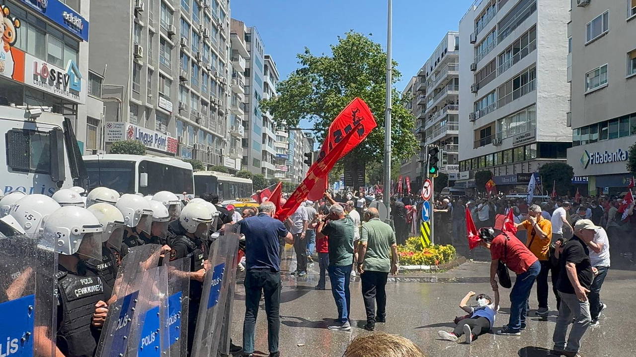 Özgür Özel'e İzmir'de Cumhuriyet Meydanı yasağı