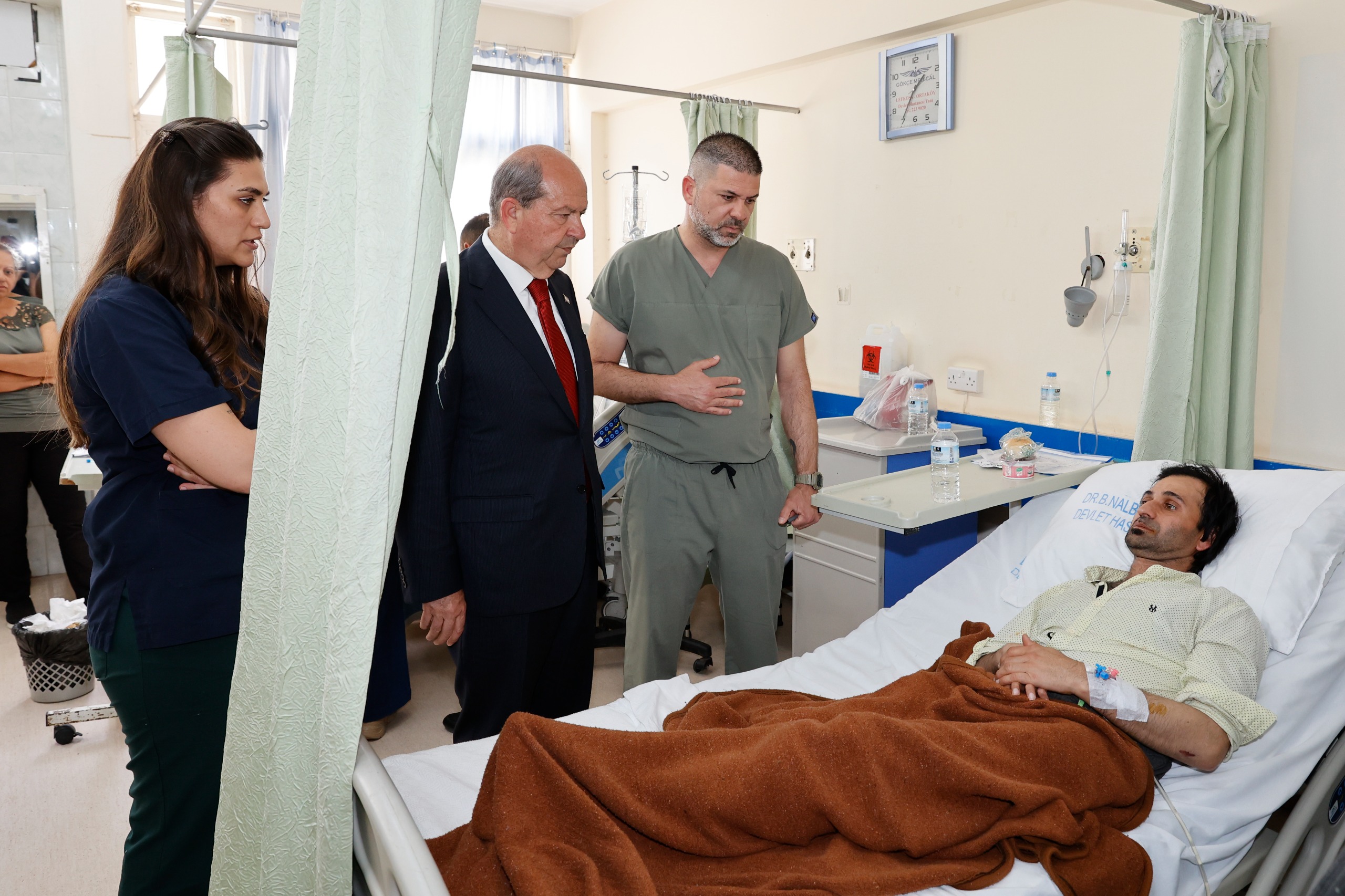 Tatar, ölümlü trafik kazasında yaralananları ziyaret etti