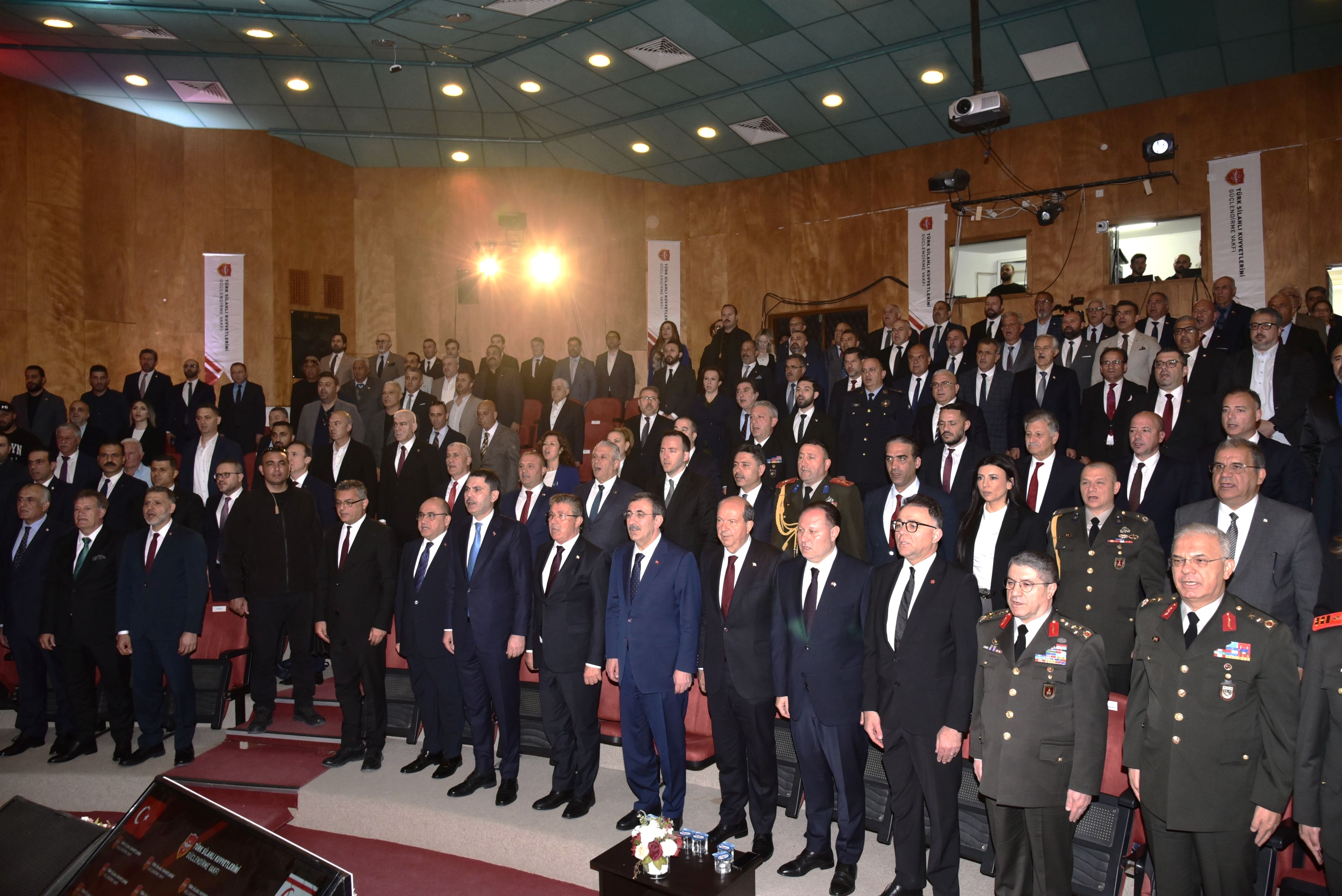 Bağışçılara madalya ve berat belgeleri takdim edildi