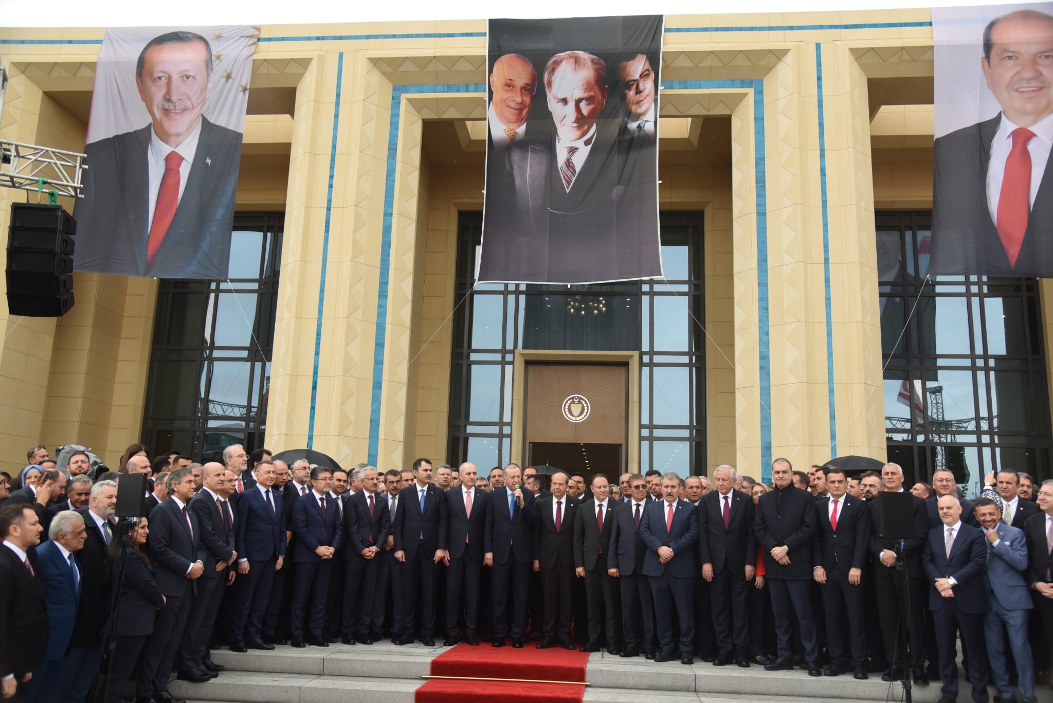 1746277793726Erdoğan cumhuriyet yerleşke karşılama (6).jpg