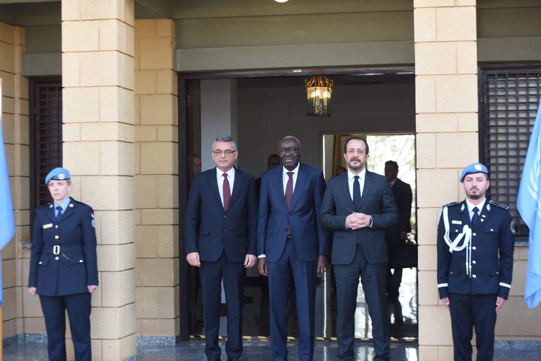 Erhürman - Hristodulidis görüşmesi başladı