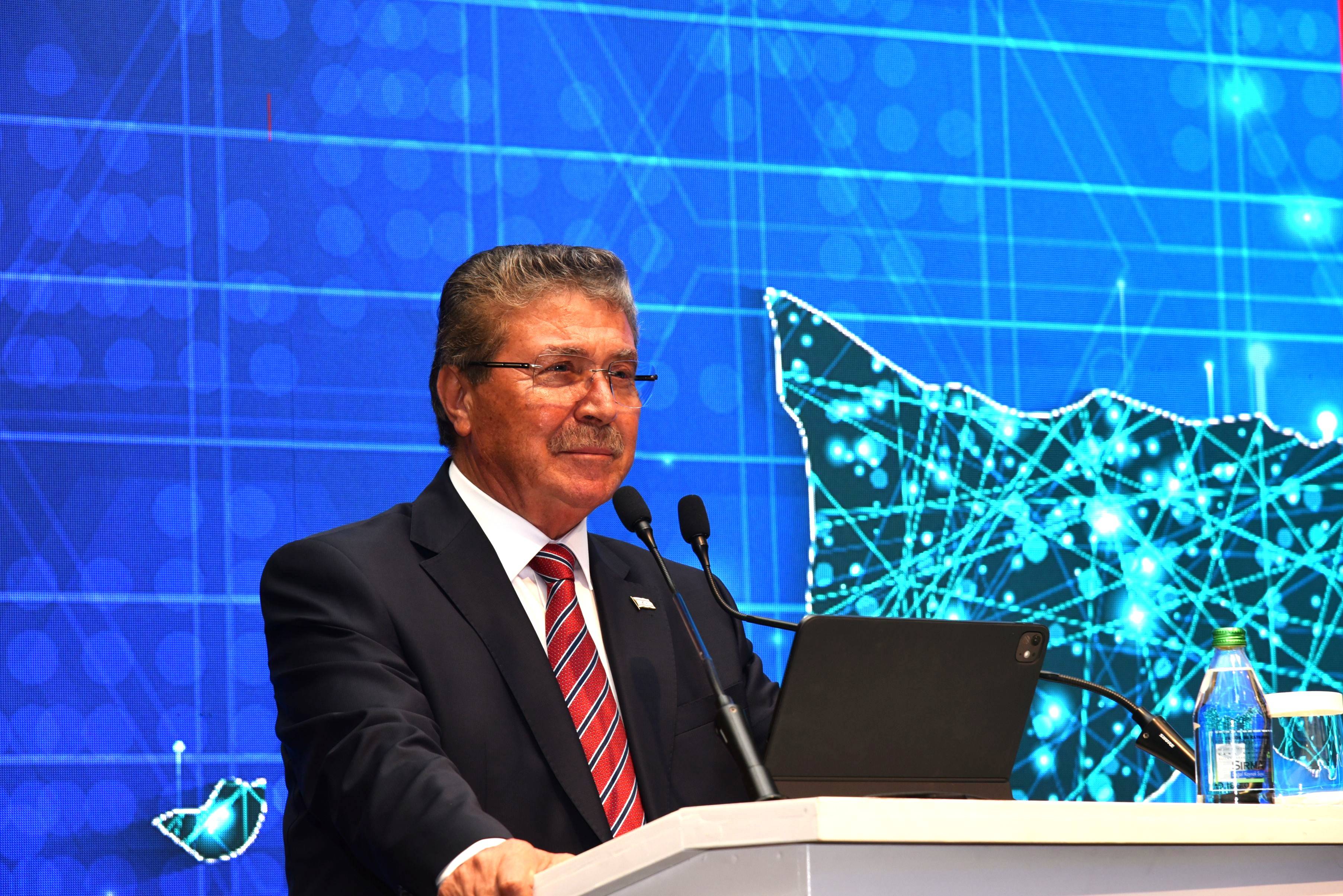 Üstel: Kuzey Kıbrıs artık Dijital Ada ve Bilişim Adası olarak anılacak
