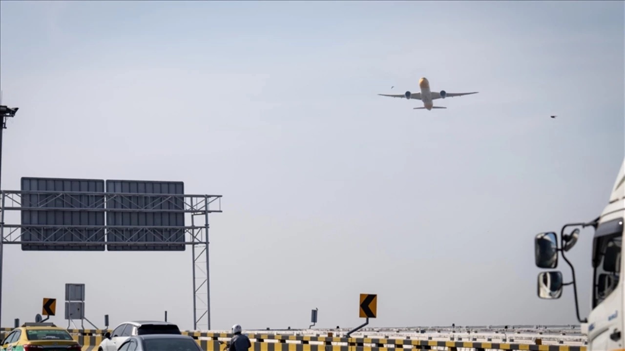 Dubai Havalimanı'nda tüm uçuşlar geçici olarak askıya alındı