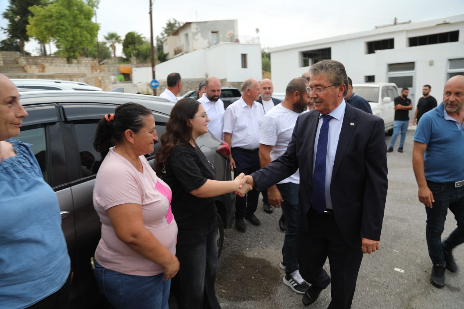 Üstel: Tatlısu’da sosyal konut projesi yakında başlayacak
