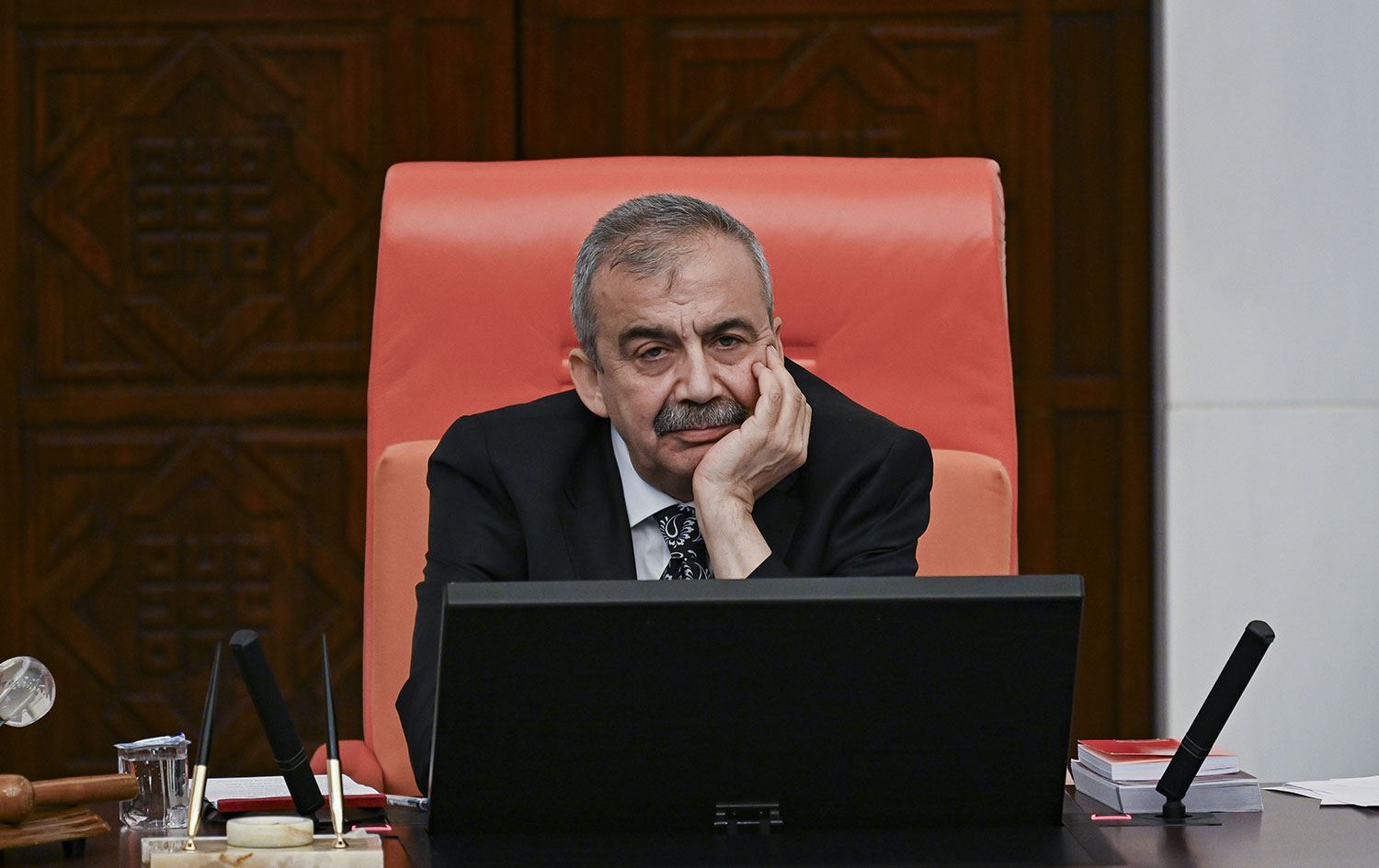 Sırrı Süreyya Önder'in doktorlarından endişelendiren açıklama...