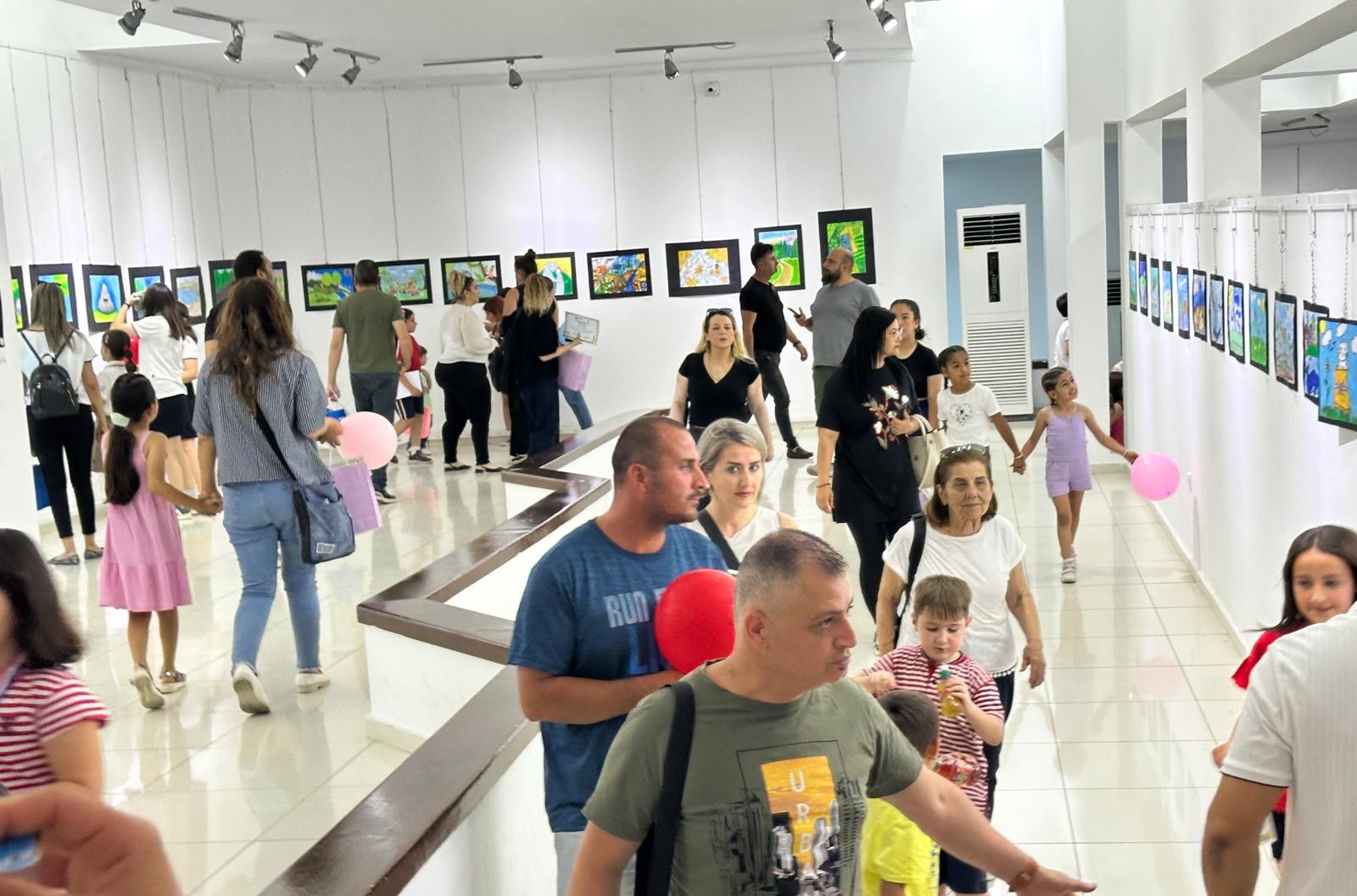 "Doğanın Büyüsü" sergisinin süresi uzatıldı
