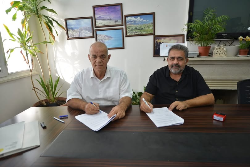 Lefke Belediyesi, Sahil Yolu İstinat Duvarı Projesi için sözleşme imzalandı