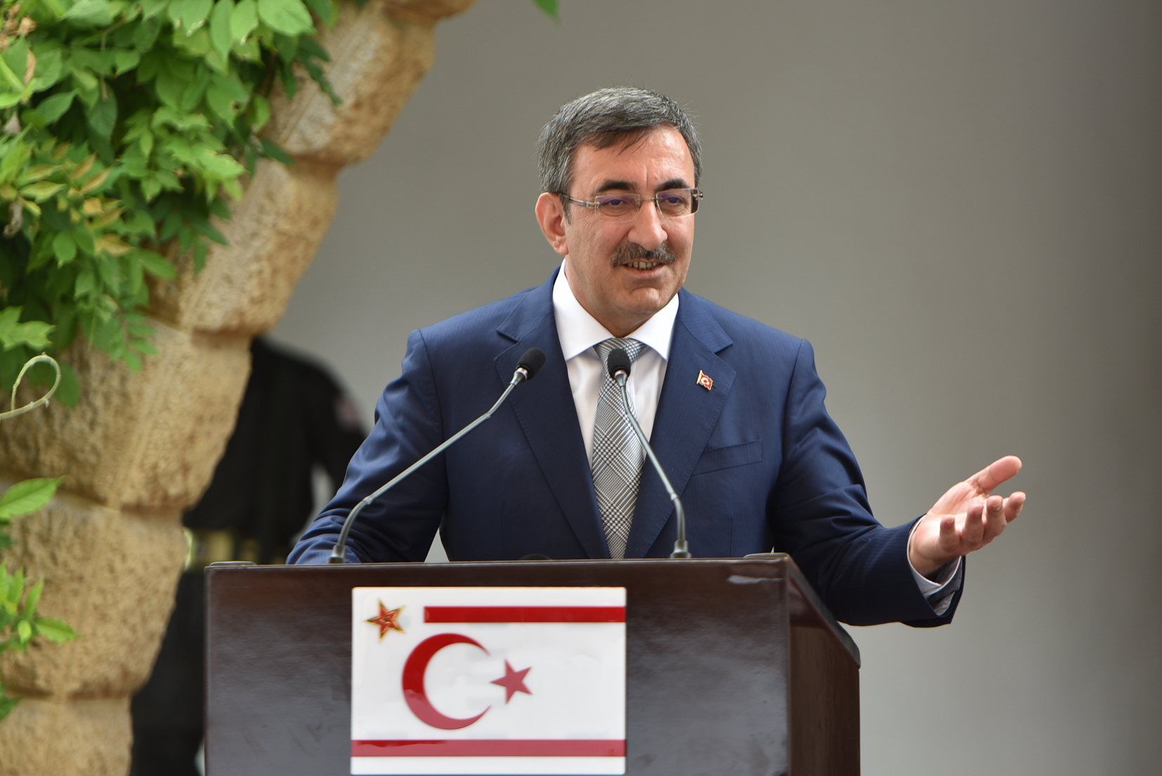 Yılmaz, Yüksek Mahkeme binasının temel atma törenine katılacak