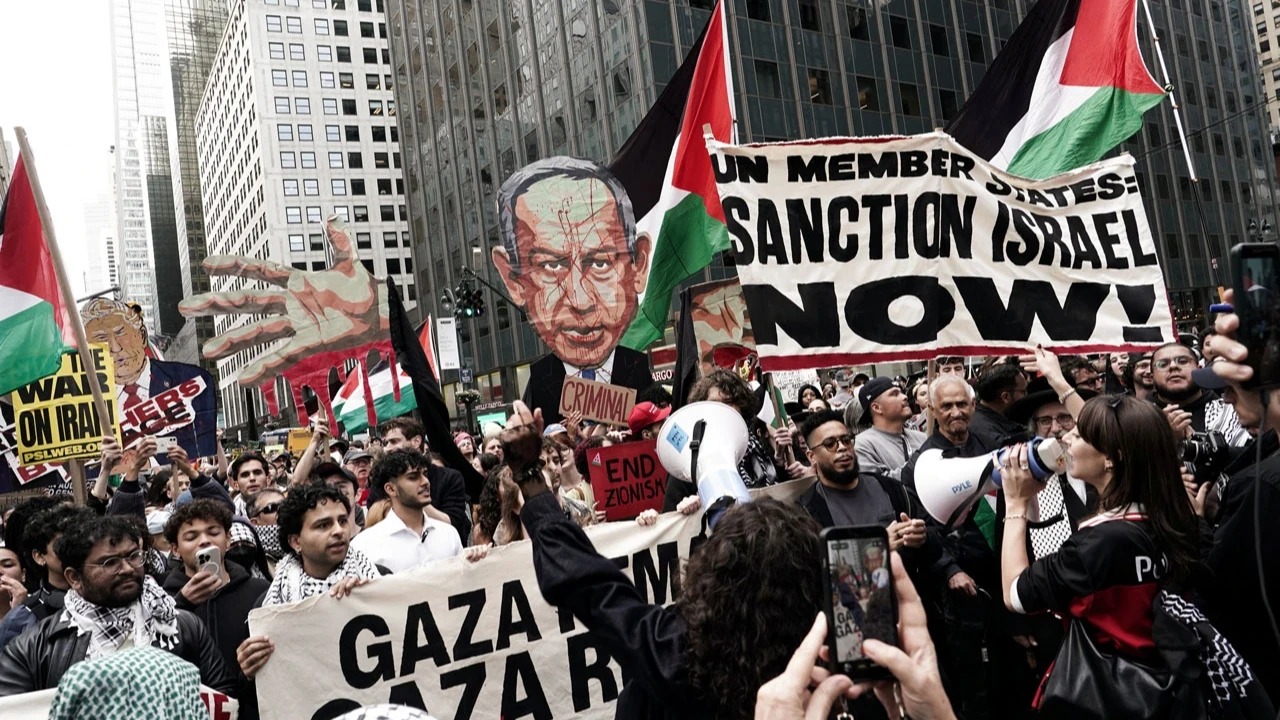 New York’ta Netanyahu’ya karşı binlerce kişilik protesto