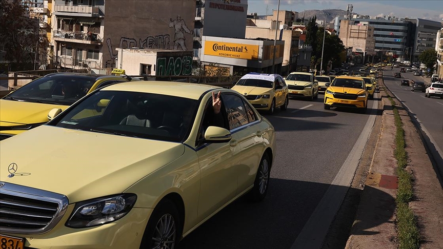Yunanistan'da taksiciler 17-19 Şubat'ta grev yapacak