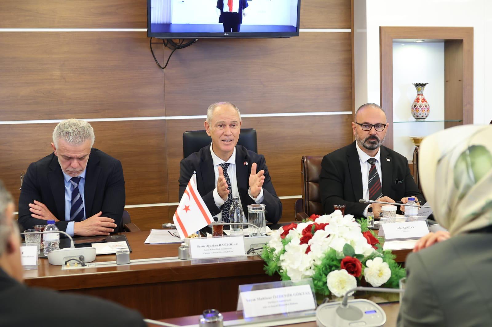 Hasipoğlu, Ankara'da temaslarda bulunuyor