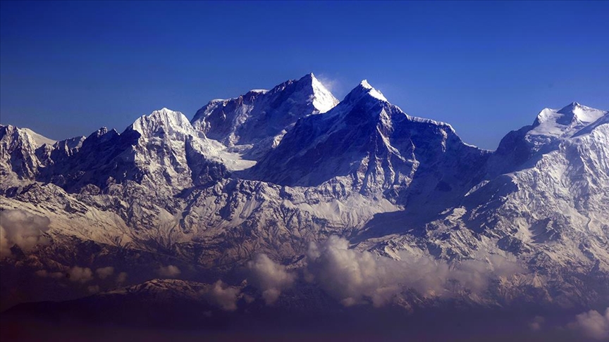 Everest, bu sezon rekor sayıda tırmanışa hazırlanıyor