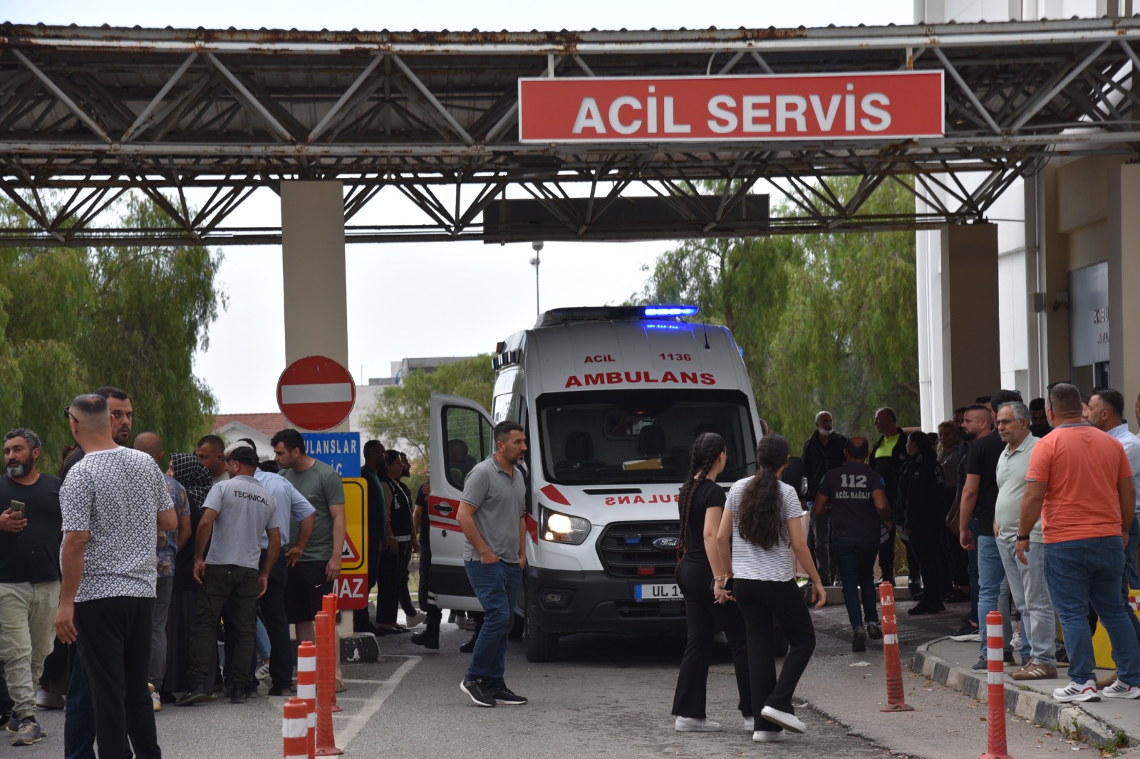 Yenierenköy’deki kazada yaralanan 3 öğrencinin tedavileri sürüyor