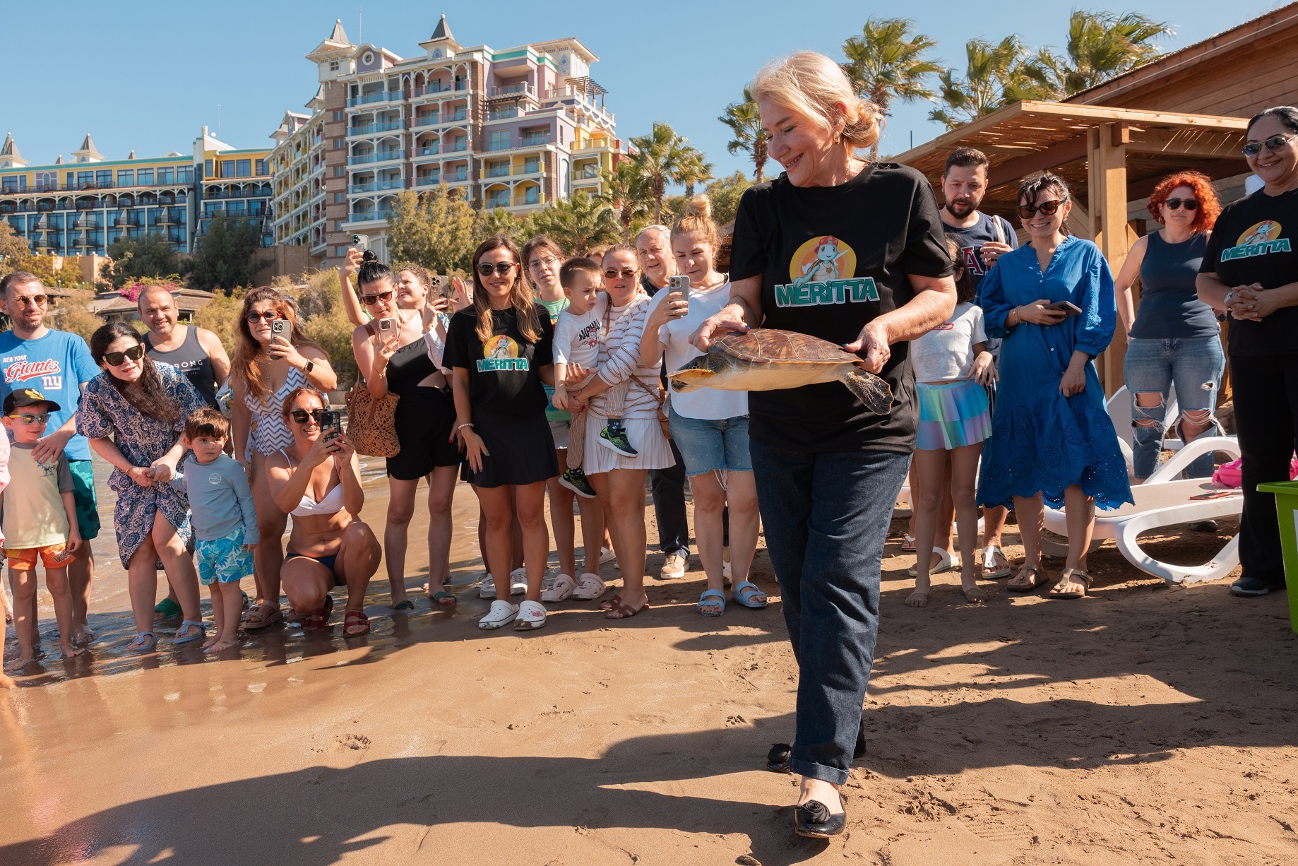 Meritta, sezonun son salımını Cumhuriyetin 102. yılına ithaf etti