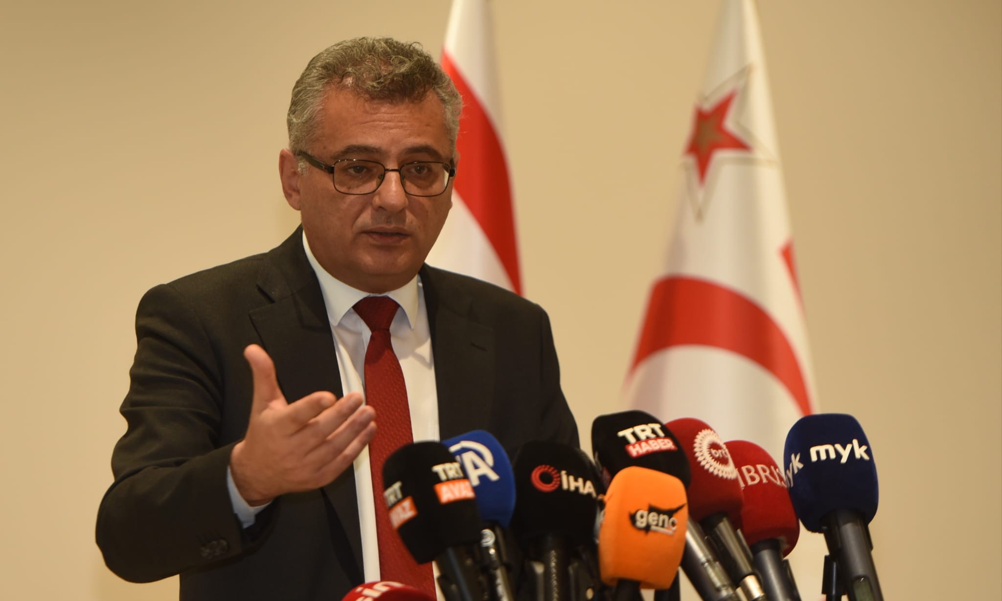 Erhürman: Çok verimli bir toplantı yaptığımızı söyleyemem, 'yararlı' kelimesini kullanabilirim