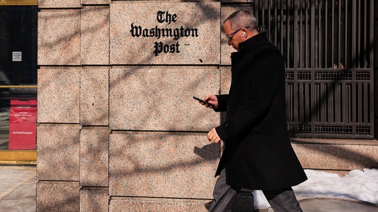 İşten çıkarılan Washington Post gazetecilerine bağış yağdı