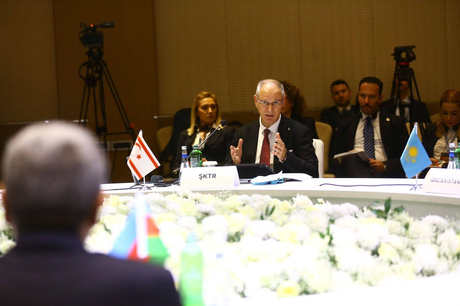 Hasipoğlu, Azerbaycan Başbakanı Ali Asadov ile görüştü