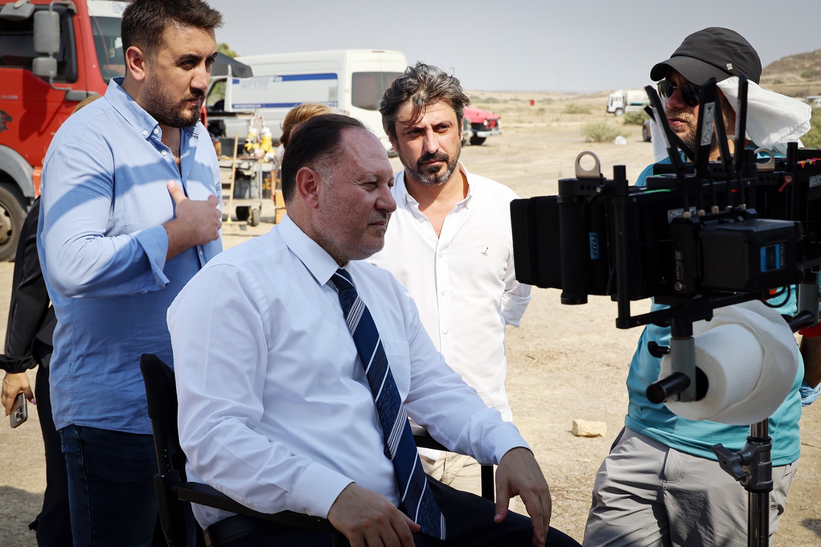 Öztürkler, “Ayşe Tatile Çıktı” Filminin setini ziyaret etti