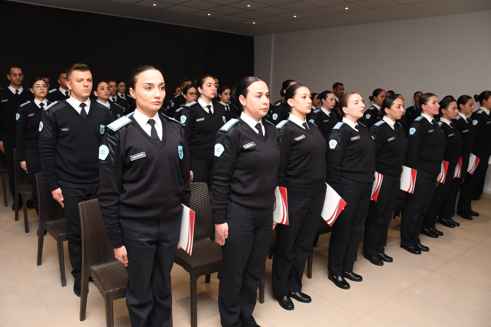 Polis Genel Müdürlüğü’ne alınan 44 Sivil Hizmet Görevlisi eğitimini tamamladı