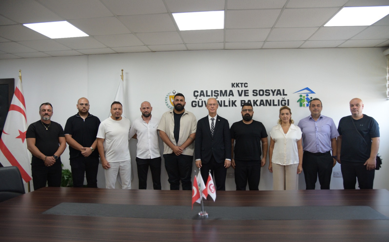 Sanatçılar, müzisyenler ve sahne emekçileri sendikalaşıyor