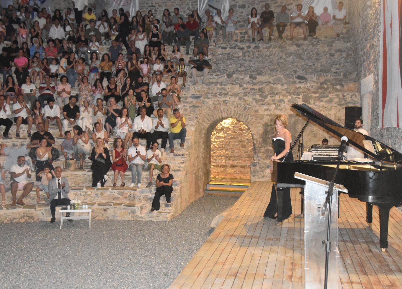 Rüya Taner’den Anemurium Antik Kenti'nde konser