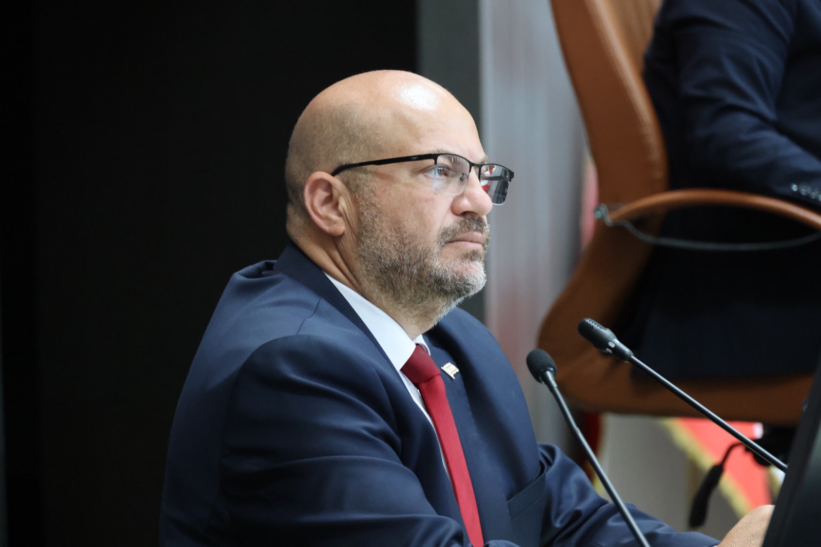 Küçük: Bugün daha dik durma, daha gür sesle konuşma zamanıdır