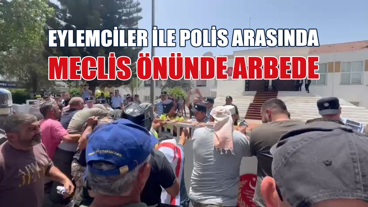 Eylemciler İle Polis Arasında Meclis Önünde Arbede