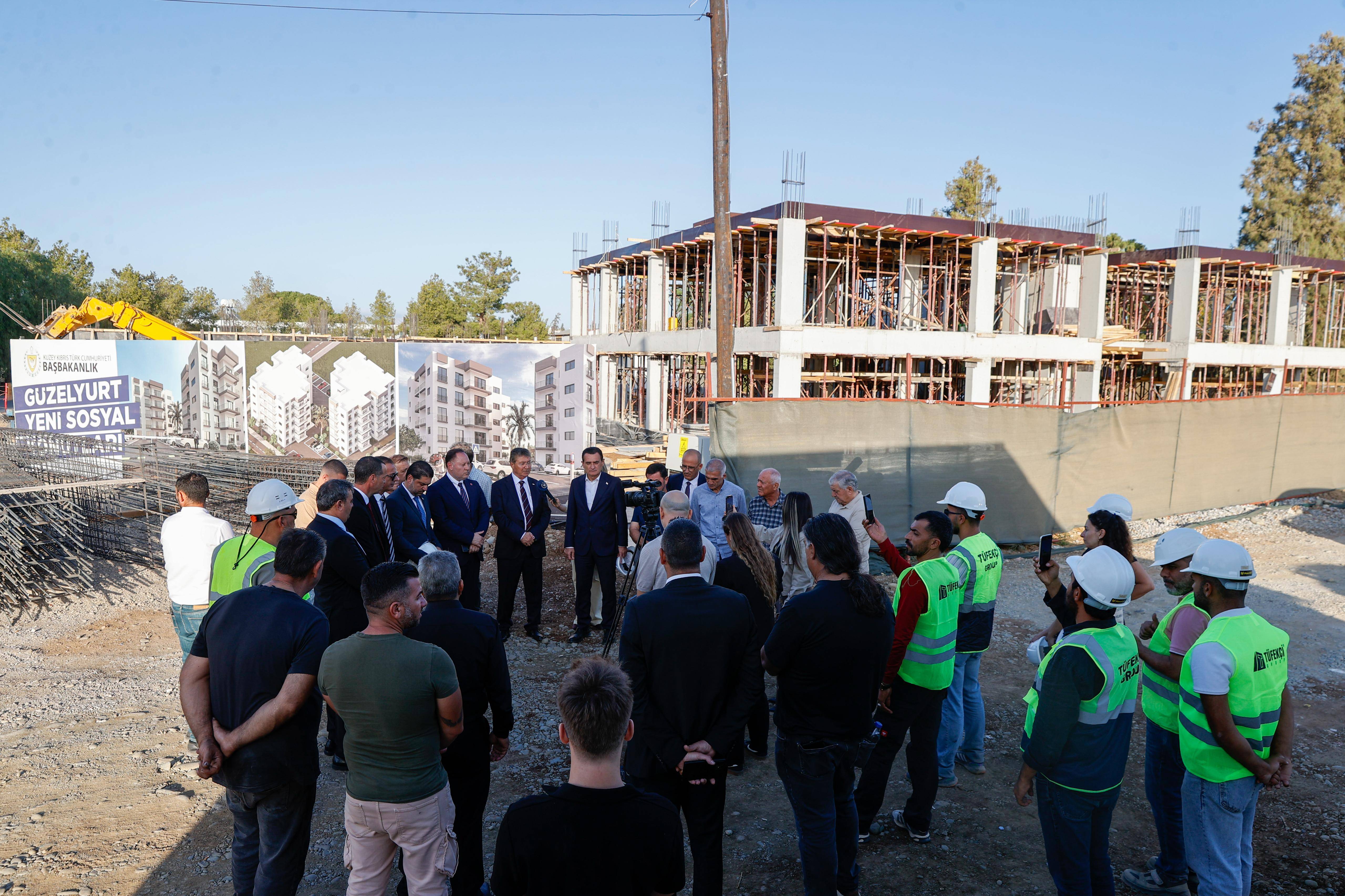 Başbakan Üstel, Güzelyurt Yeni Sosyal Konut Projesi’ni inceledi