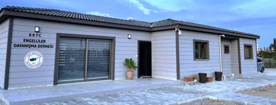 Engelliler Dayanışma Derneği’nden 170 çocuğa bayramlık kıyafet desteği