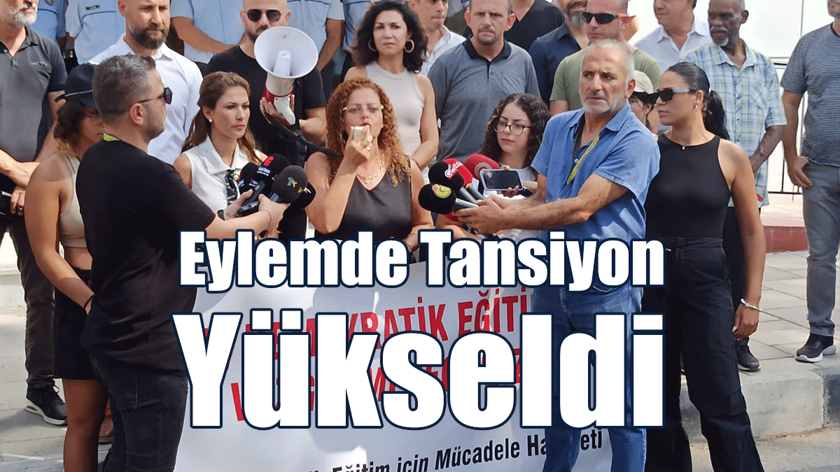 “Bakan İstifa”, “Yalancı Bakan İstemiyoruz” Şeklinde Sloganlar Atıldı