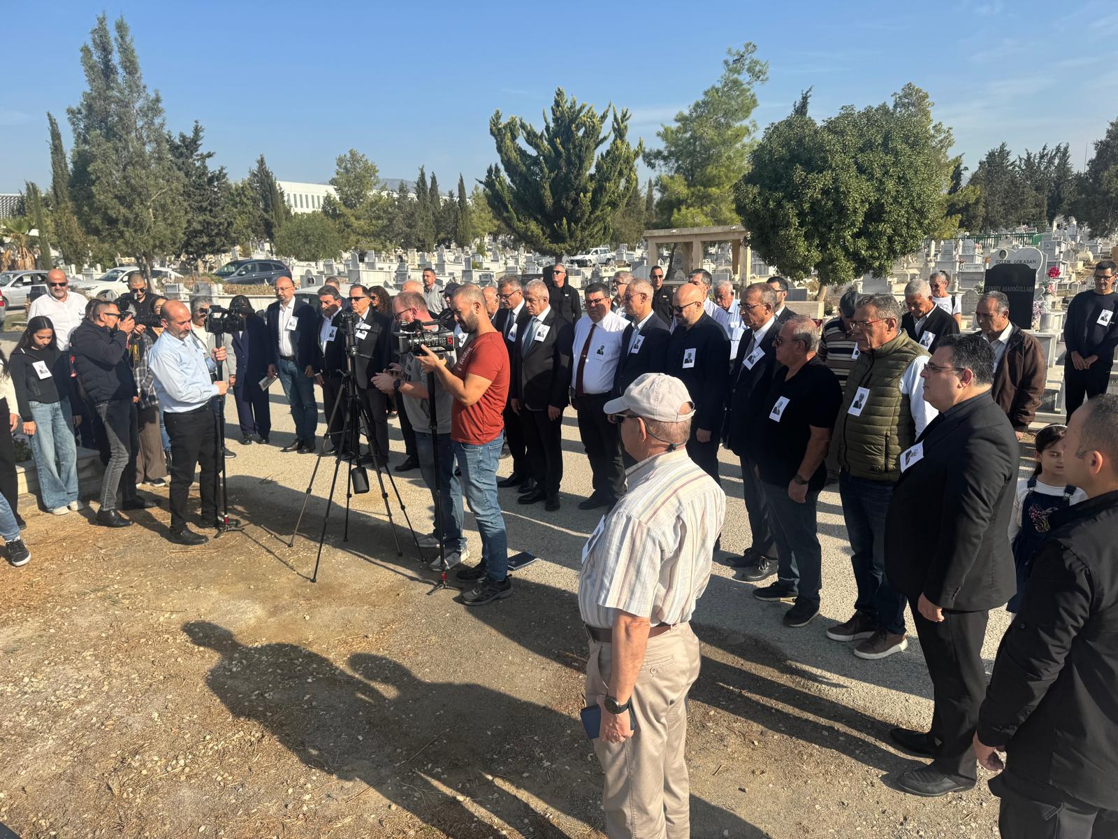 Zehra-Özker Özgür mezarları başında anıldı