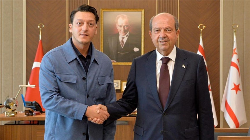 Özil, Tatar’ı ziyaret etti: KKTC'li sporculara uygulanan ambargo kalksın