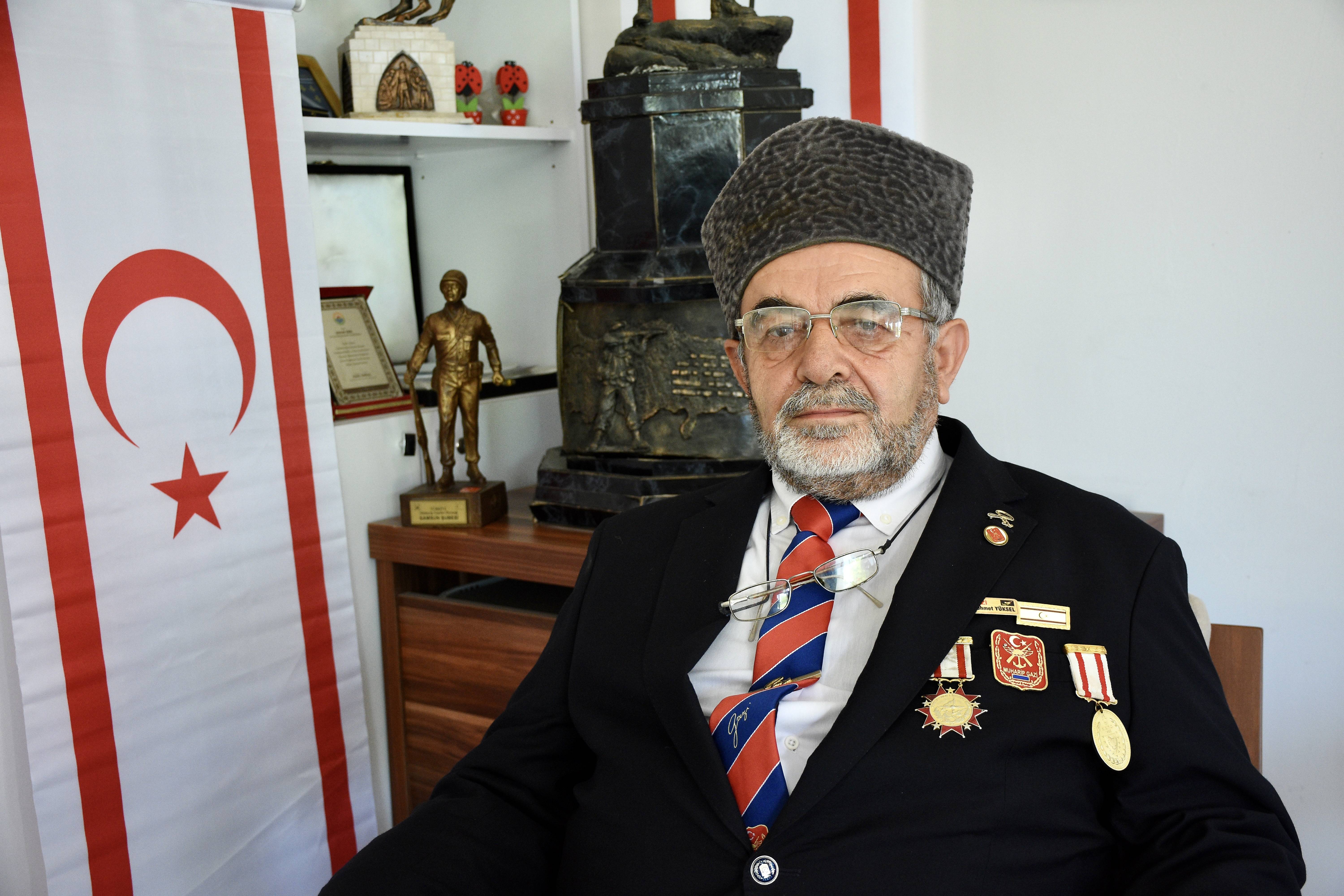 Kıbrıs'tan babasına gönderdiği mektupla şiir yazmaya başlayan gazi anılarını anlattı
