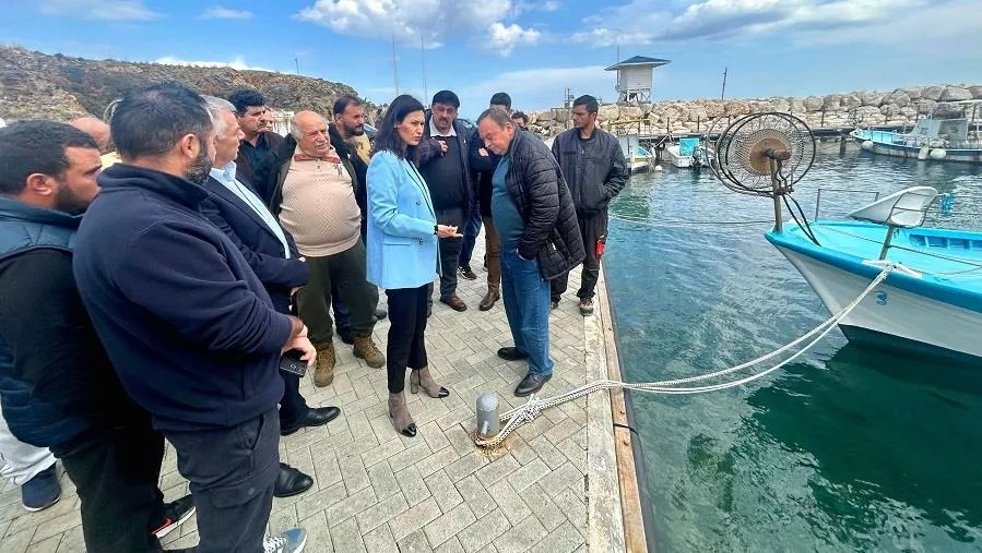 Şiddetli rüzgâr Güney’de tekneleri batırdı