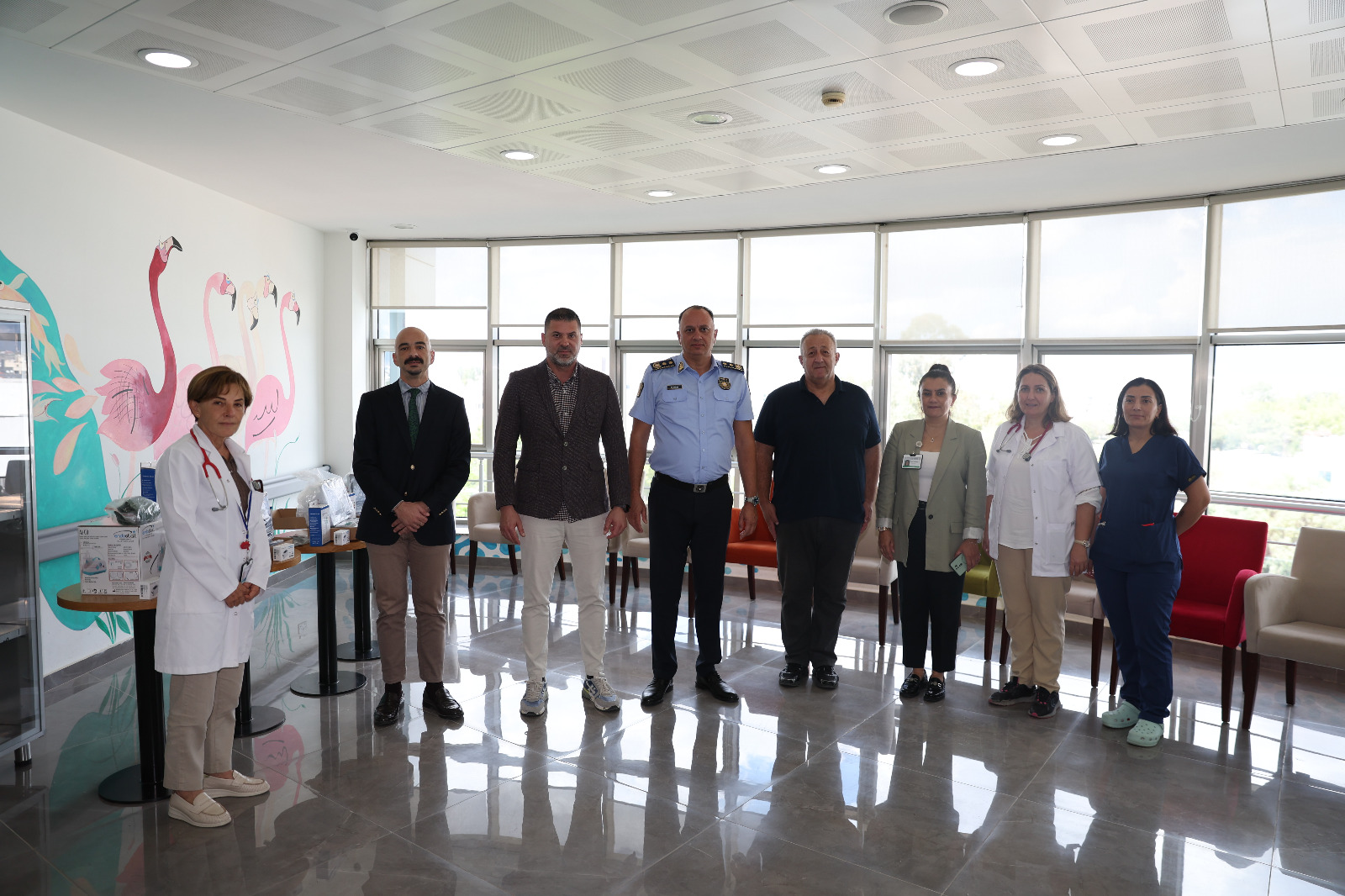 Polis mensuplarından çocuk onkoloji servisine katkı