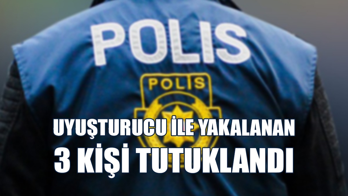 Arabada Ve Üzerlerinde Yapılan Aramada Uyuşturucu Bulundu