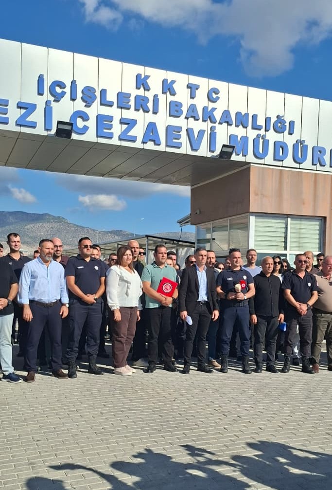 HAKSEN cezaevindeki greve katıldı