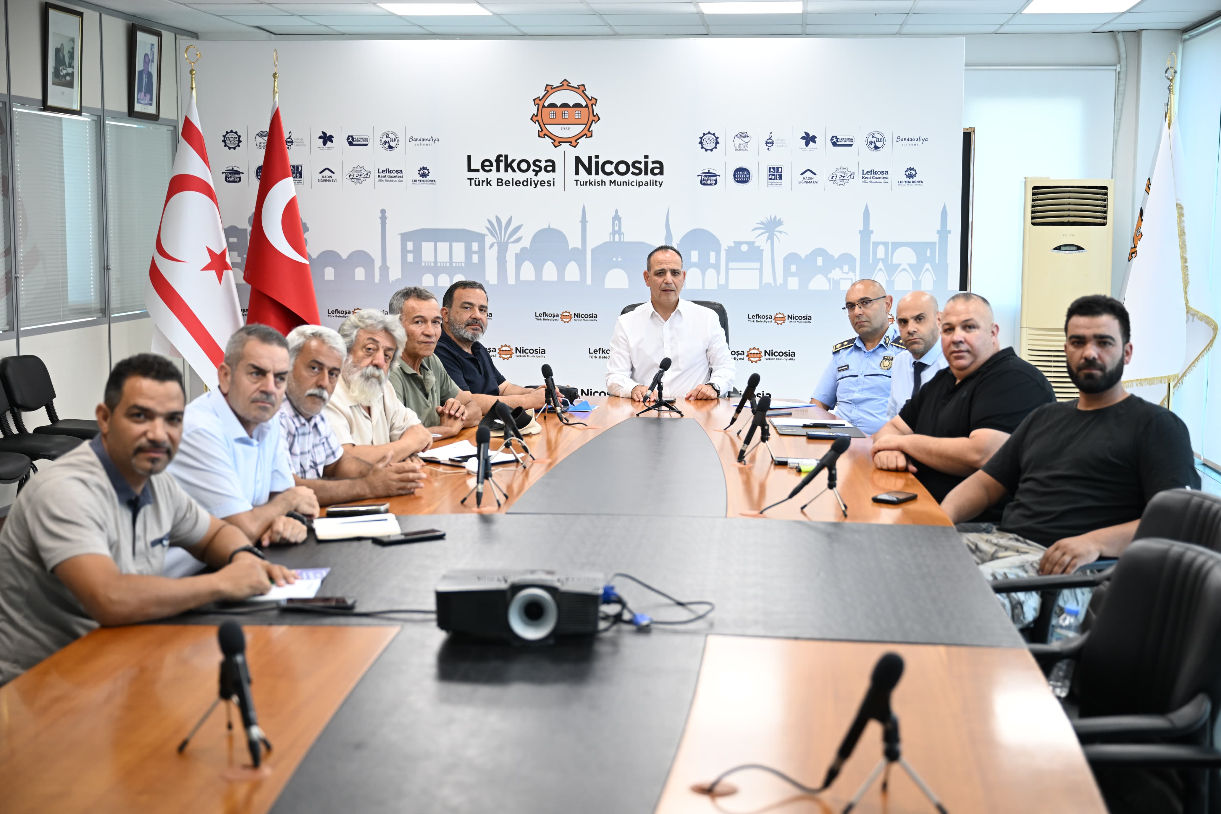 Lefkoşa Sanayi Bölgesindeki hurda araçlar kaldırılıyor
