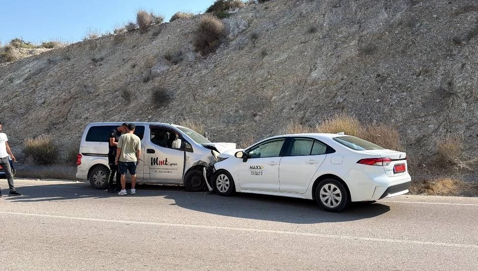 Kaplıca-Büyükkonuk ana yolunda kaza: 7 yaralı!