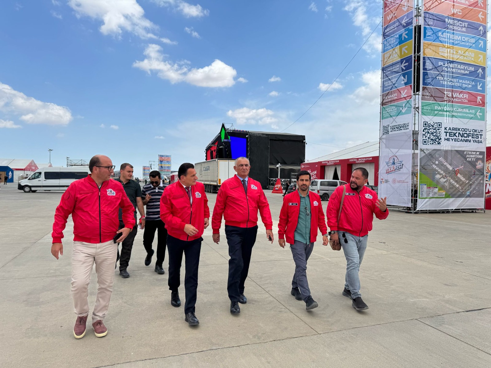 Çavuşoğlu, tüm halkı TEKNOFEST katılmaya davet etti