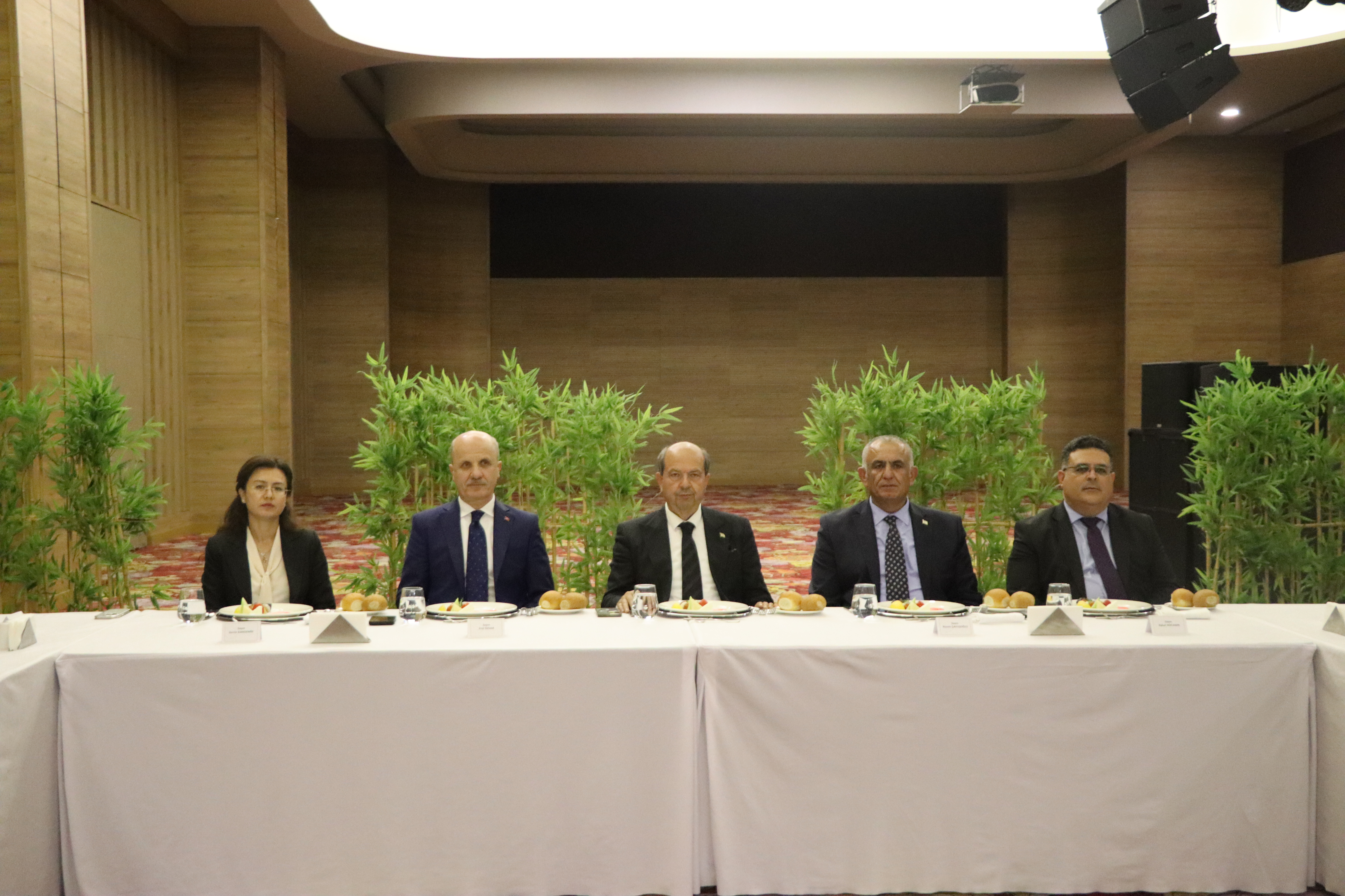 Özvar: KKTC üniversitelerini Türkiye’deki üniversitelerden ayırmıyoruz