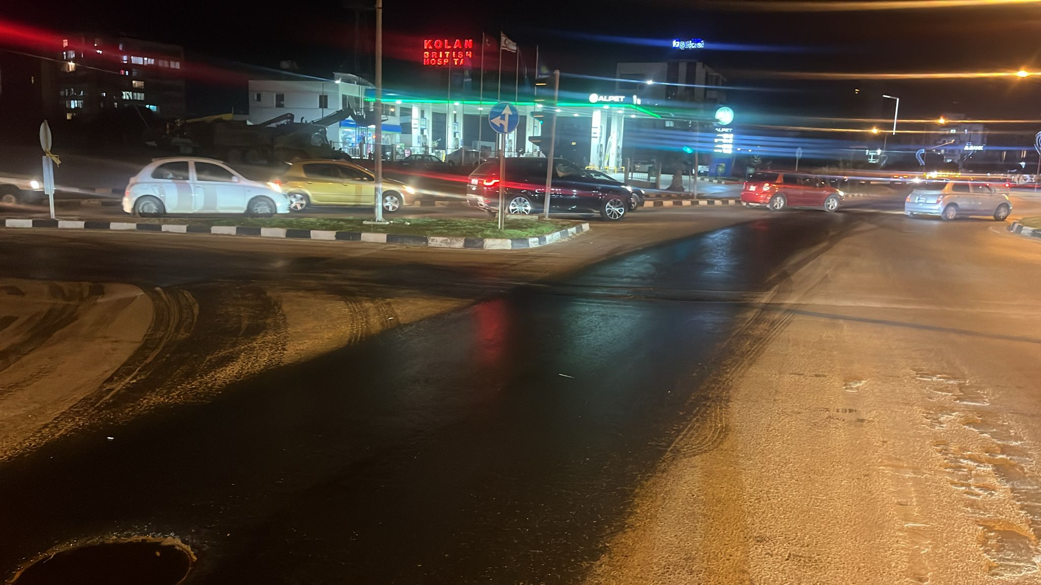 Yola motor yağı döken kamyon sürücüsüne ceza!