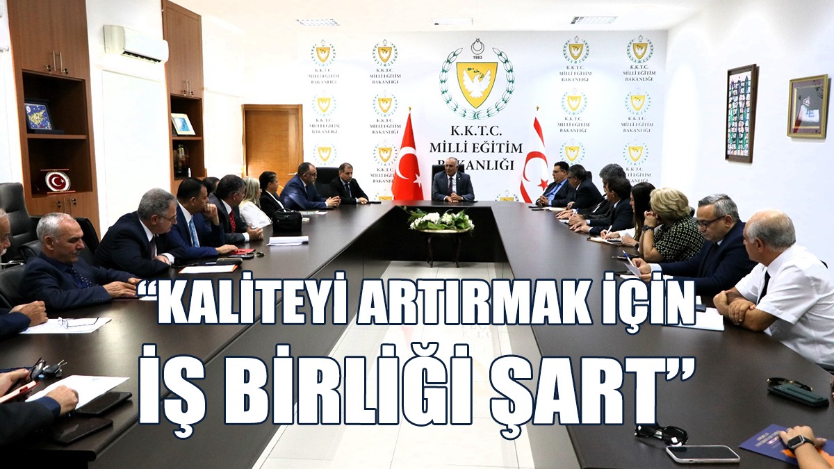 Çavuşoğlu, Üniversite Temsilcileri Ve YÖDAK Üyeleriyle Toplantı Yaptı