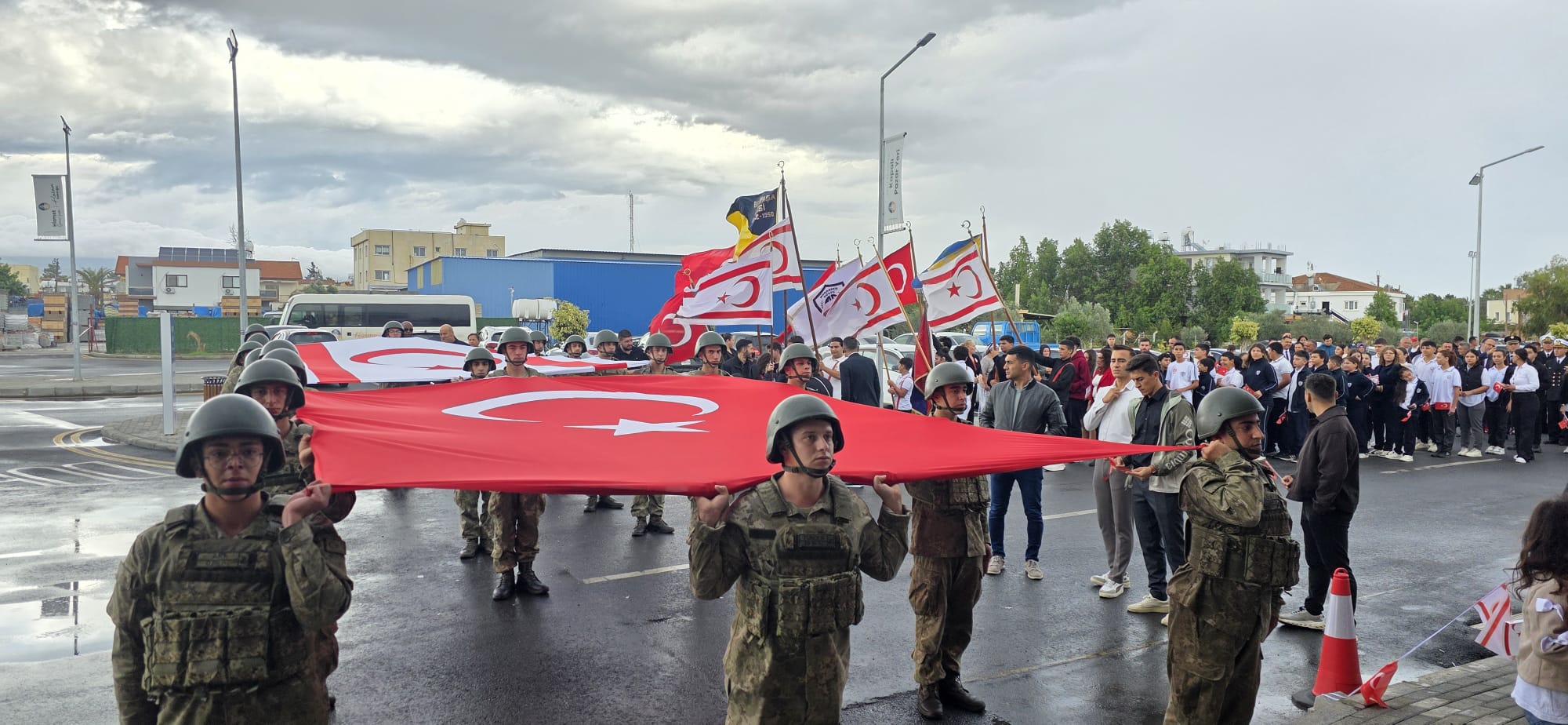 Cumhuriyet Bayramı ilçelerde törenlerle kutlandı