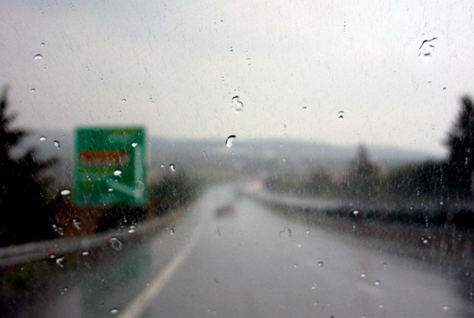 Fırtına ve dolu yağışı Güney Kıbrıs'ta da etkili oldu