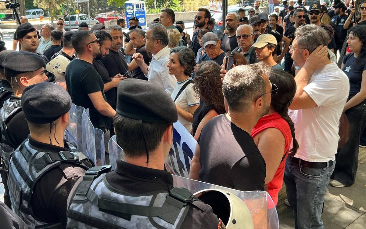 NATO karşıtı eylemlere sert müdahale: Yüzlerce kişi gözaltına alındı